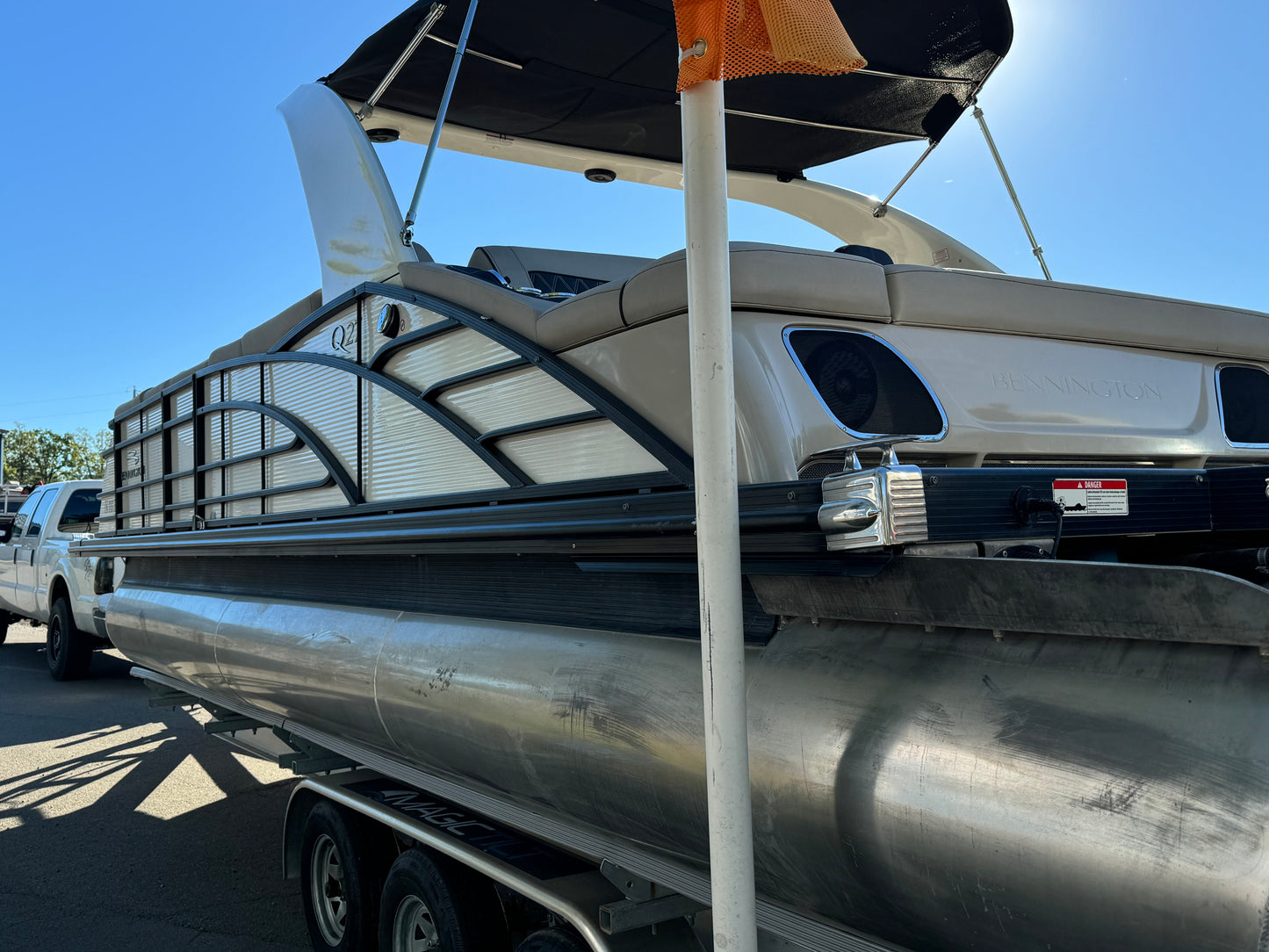 2019 Bennington Q27