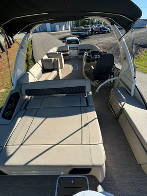 2019 Bennington Q27