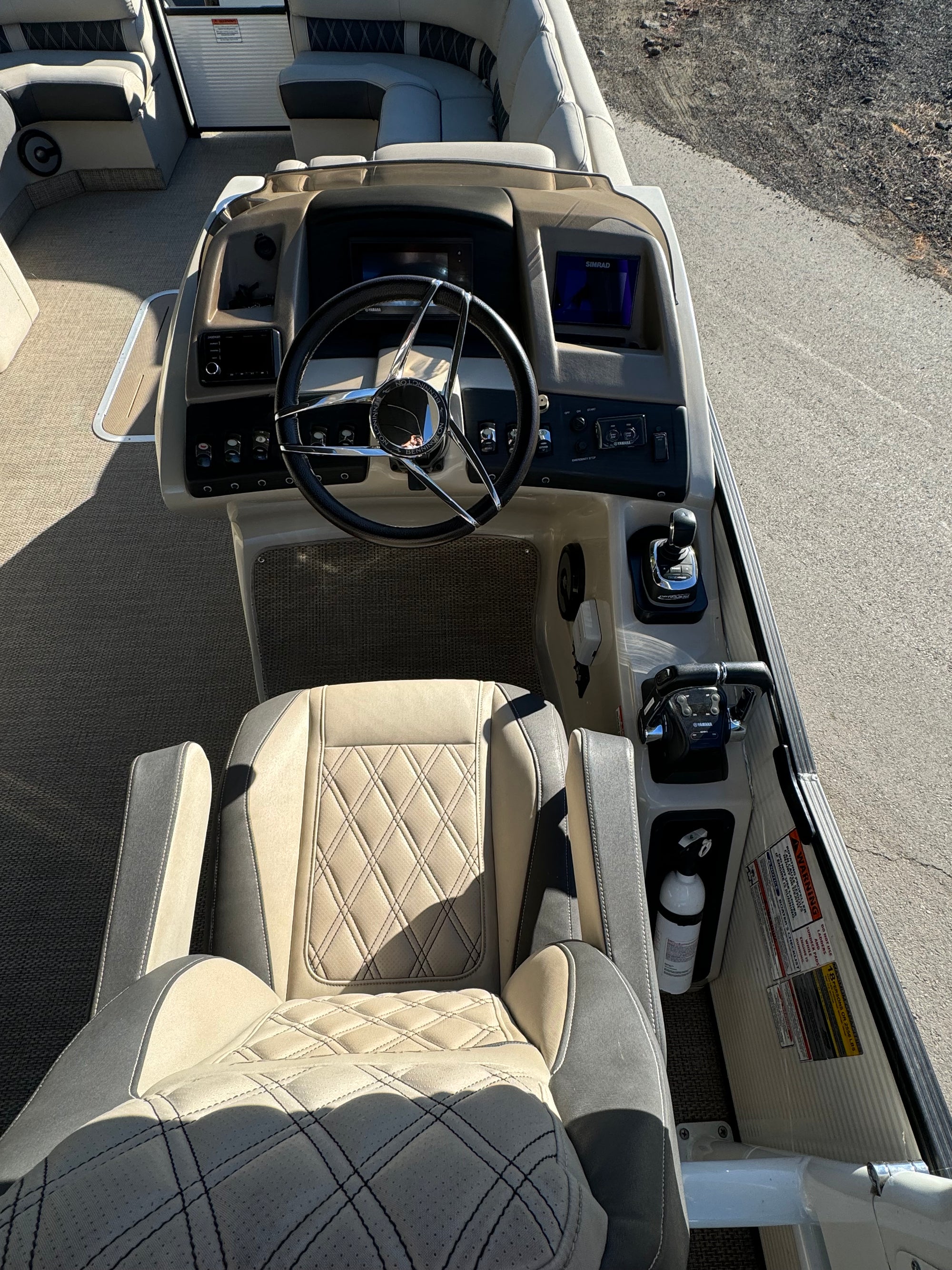 2019 Bennington Q27