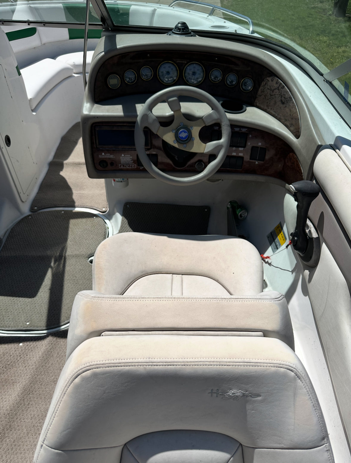 2002 Four Winns 210 Horizon