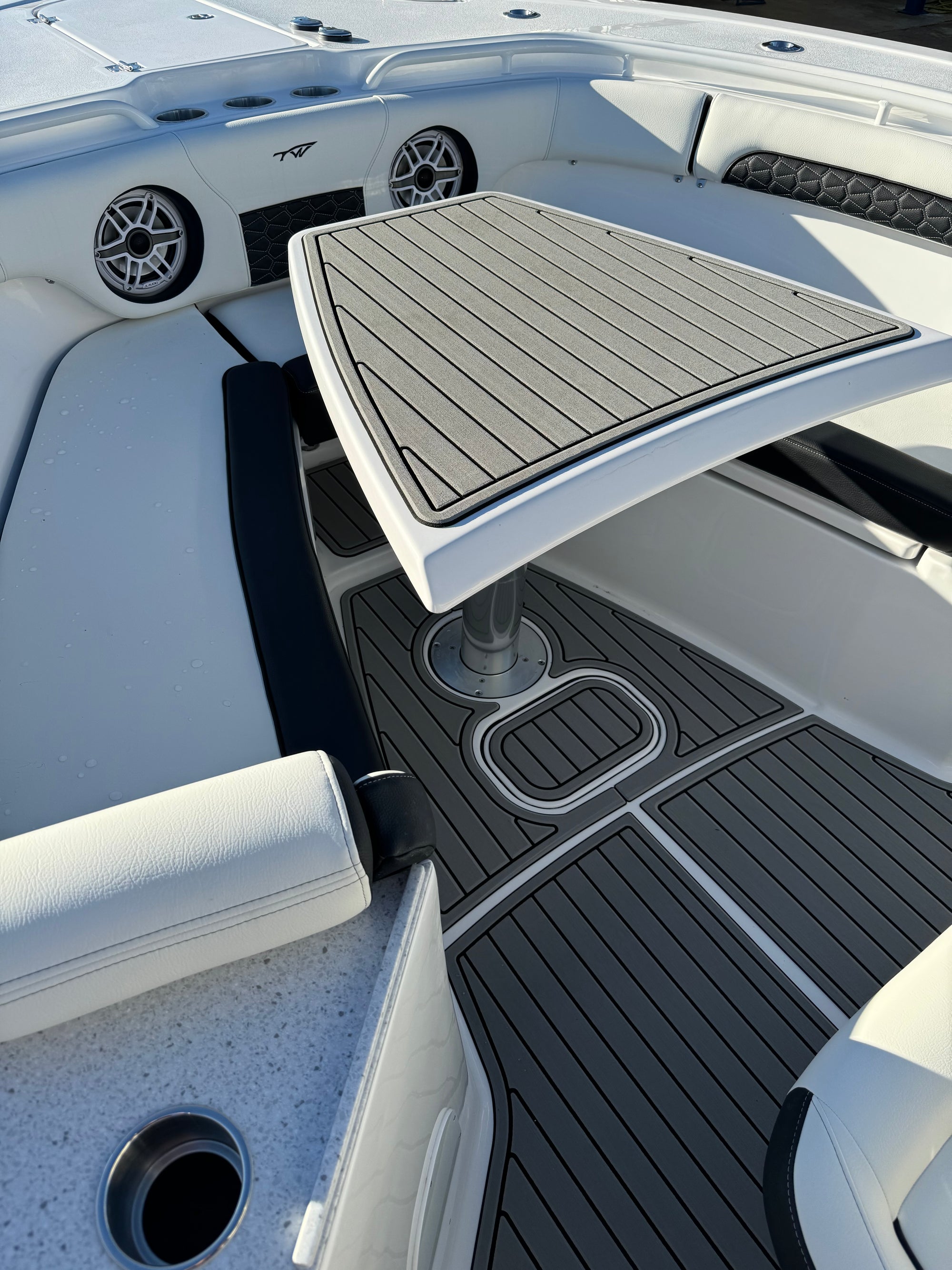 2025 Tidewater 282cc