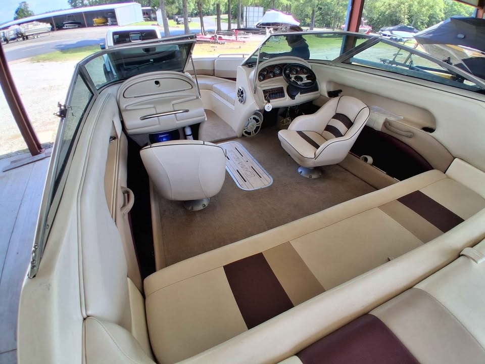 1997 Caravell Legend 209BR