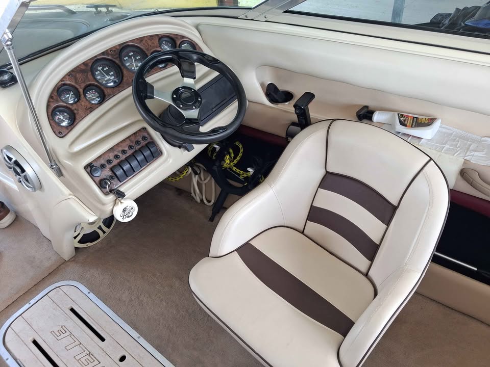 1997 Caravell Legend 209BR