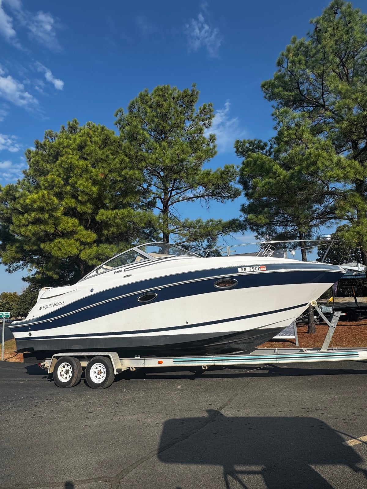 2004 Four Winns V258