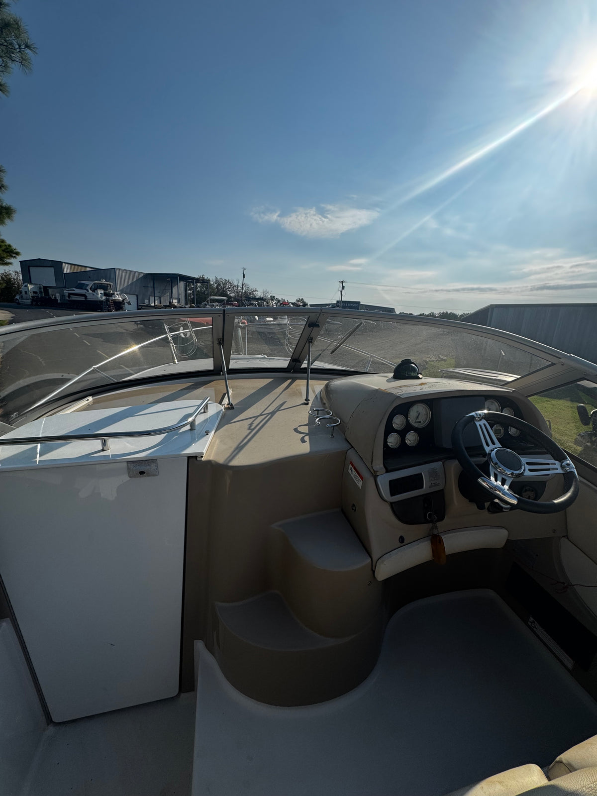 2004 Four Winns V258