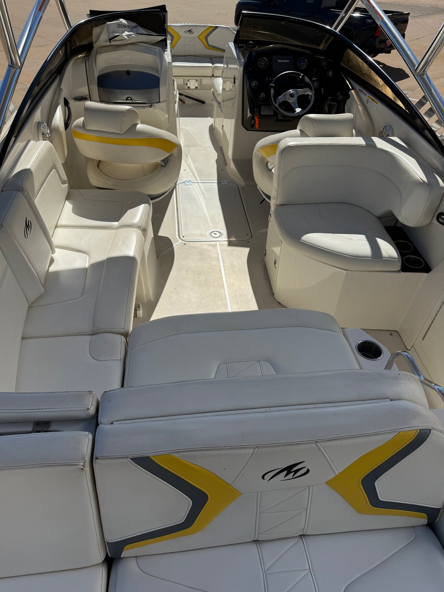 2014 Monterey M5 MSX Sport Boat