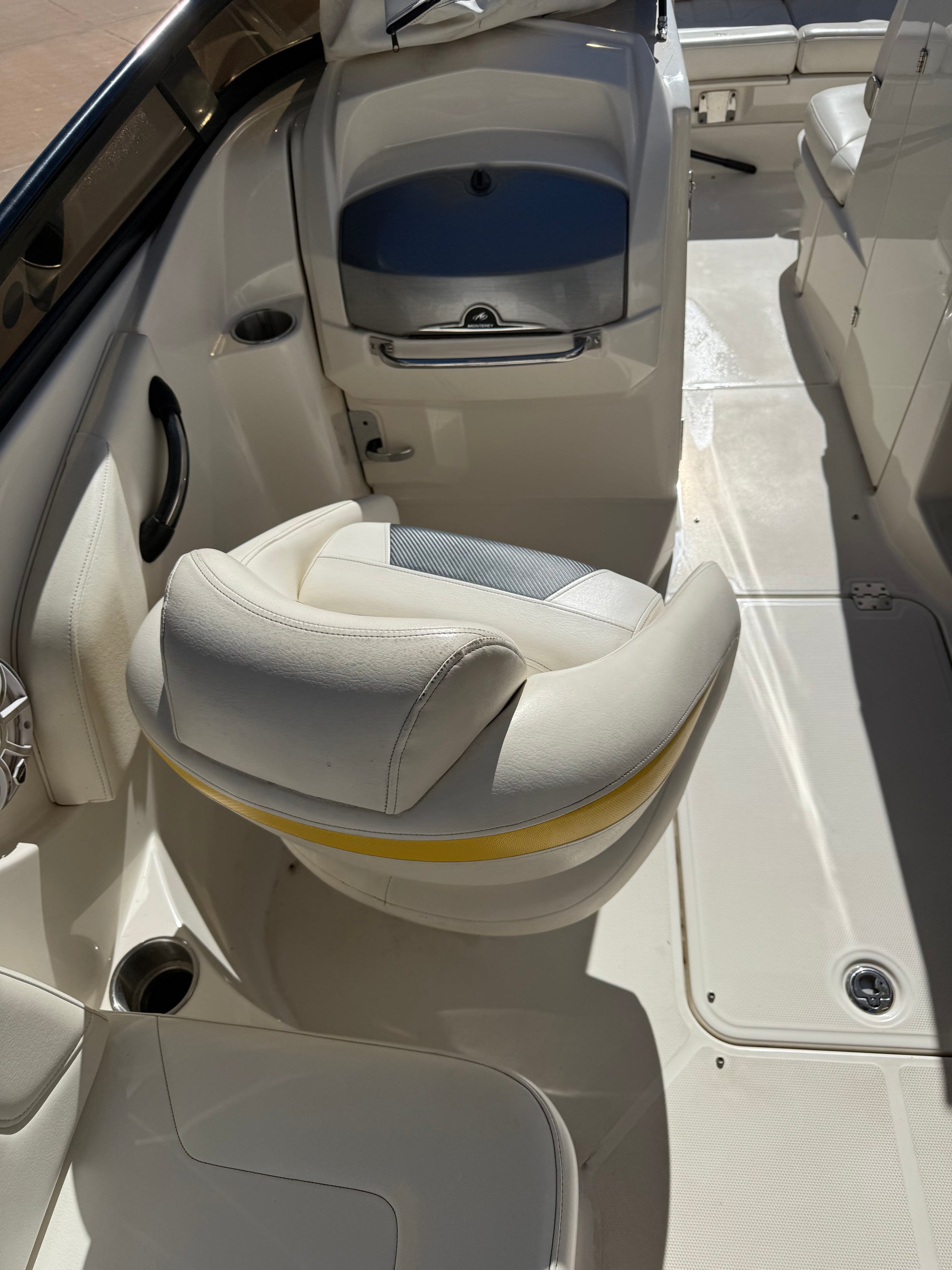 2014 Monterey M5 MSX Sport Boat