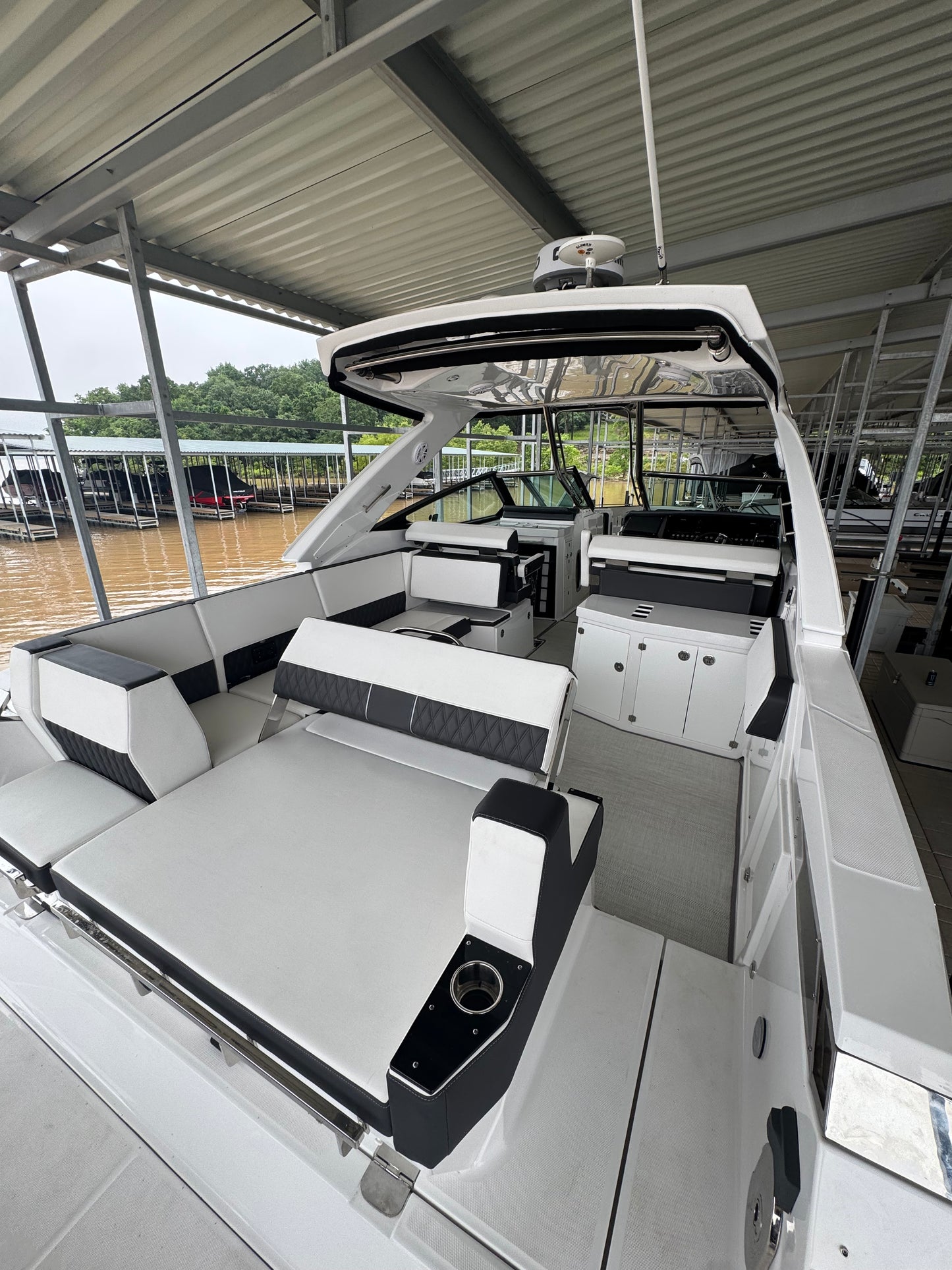 2024 Monterey 385 Super Sport (SOLD)