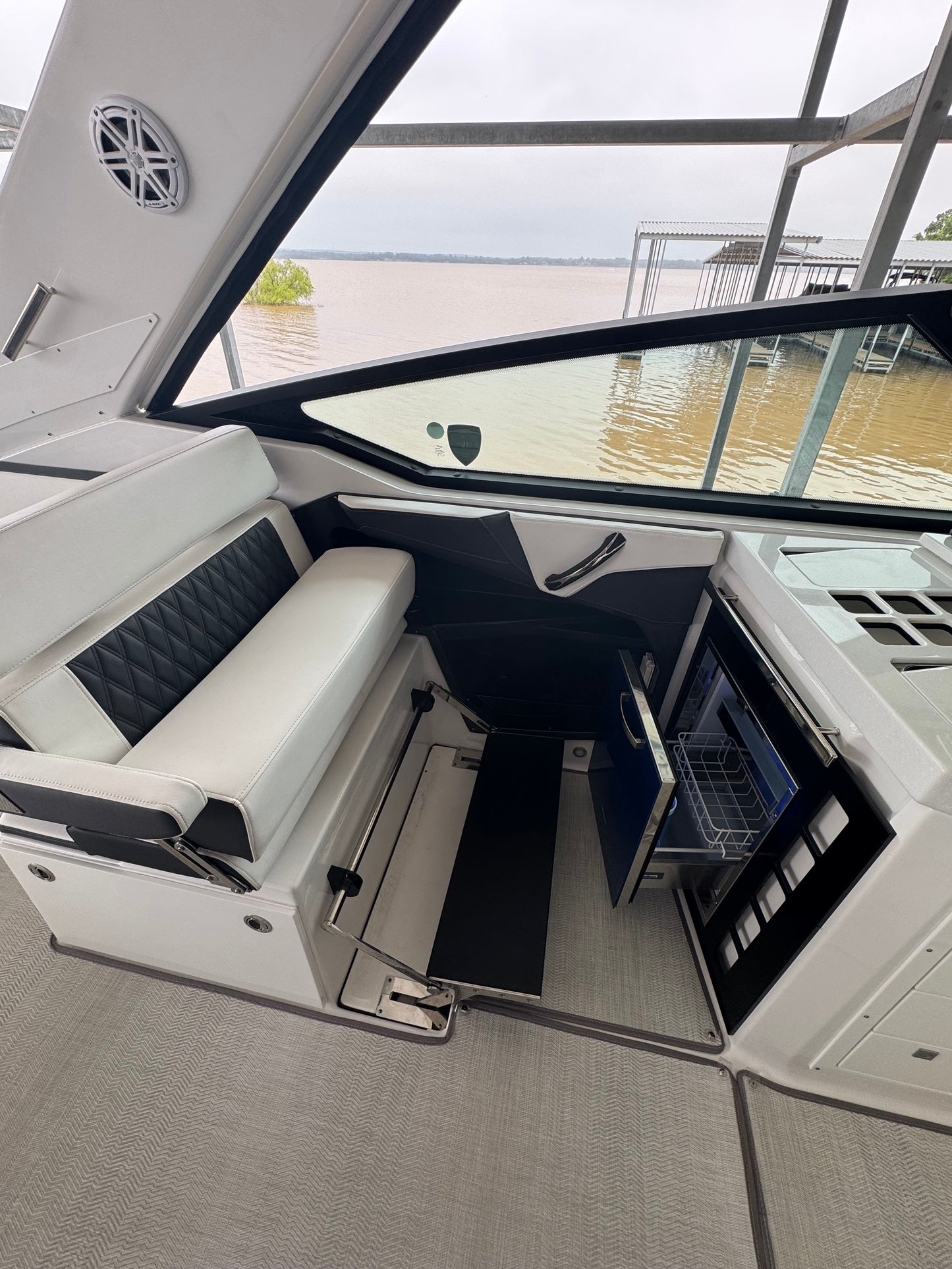 2024 Monterey 385 Super Sport (SOLD)