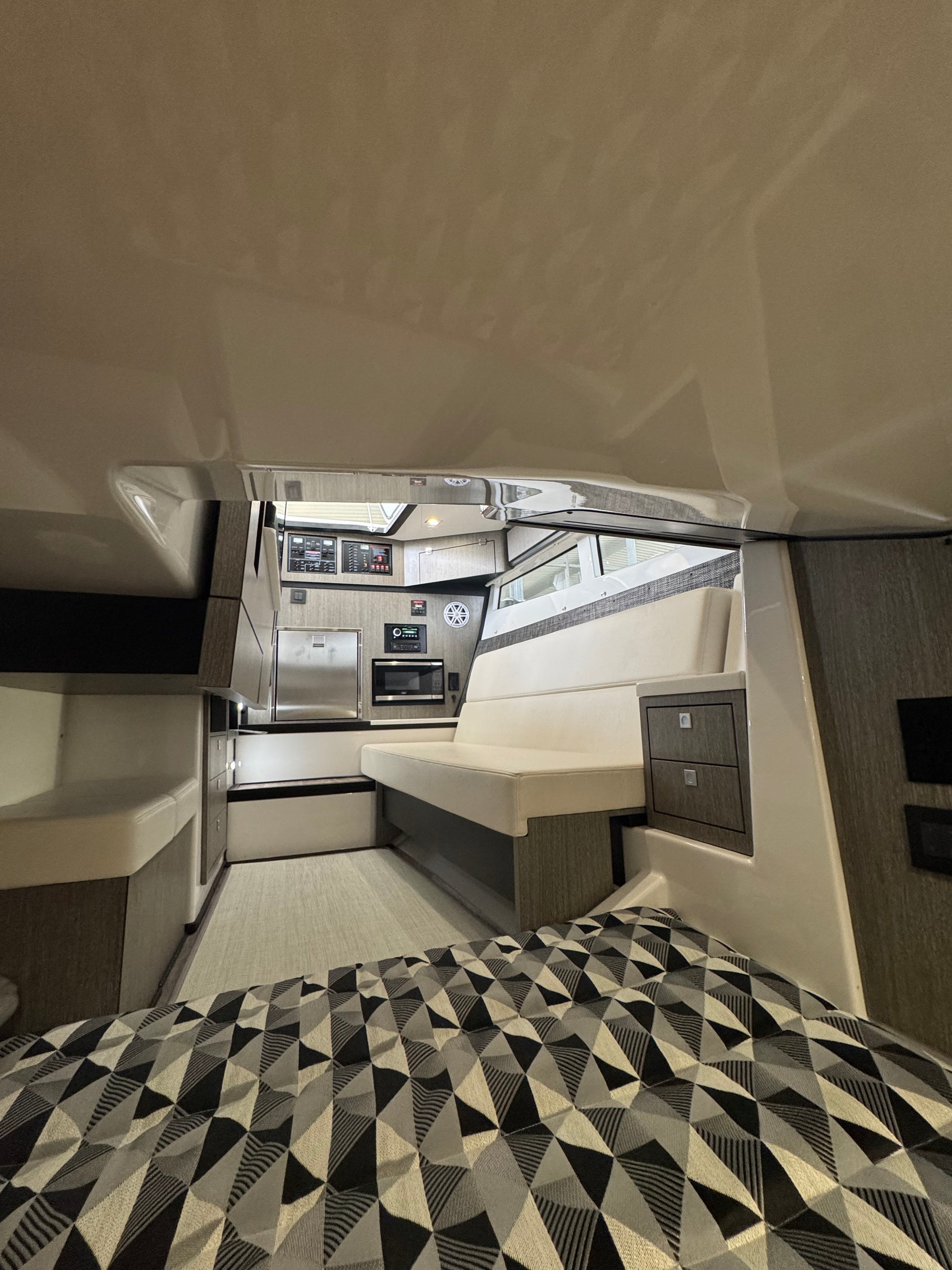 2024 Monterey 385 Super Sport (SOLD)