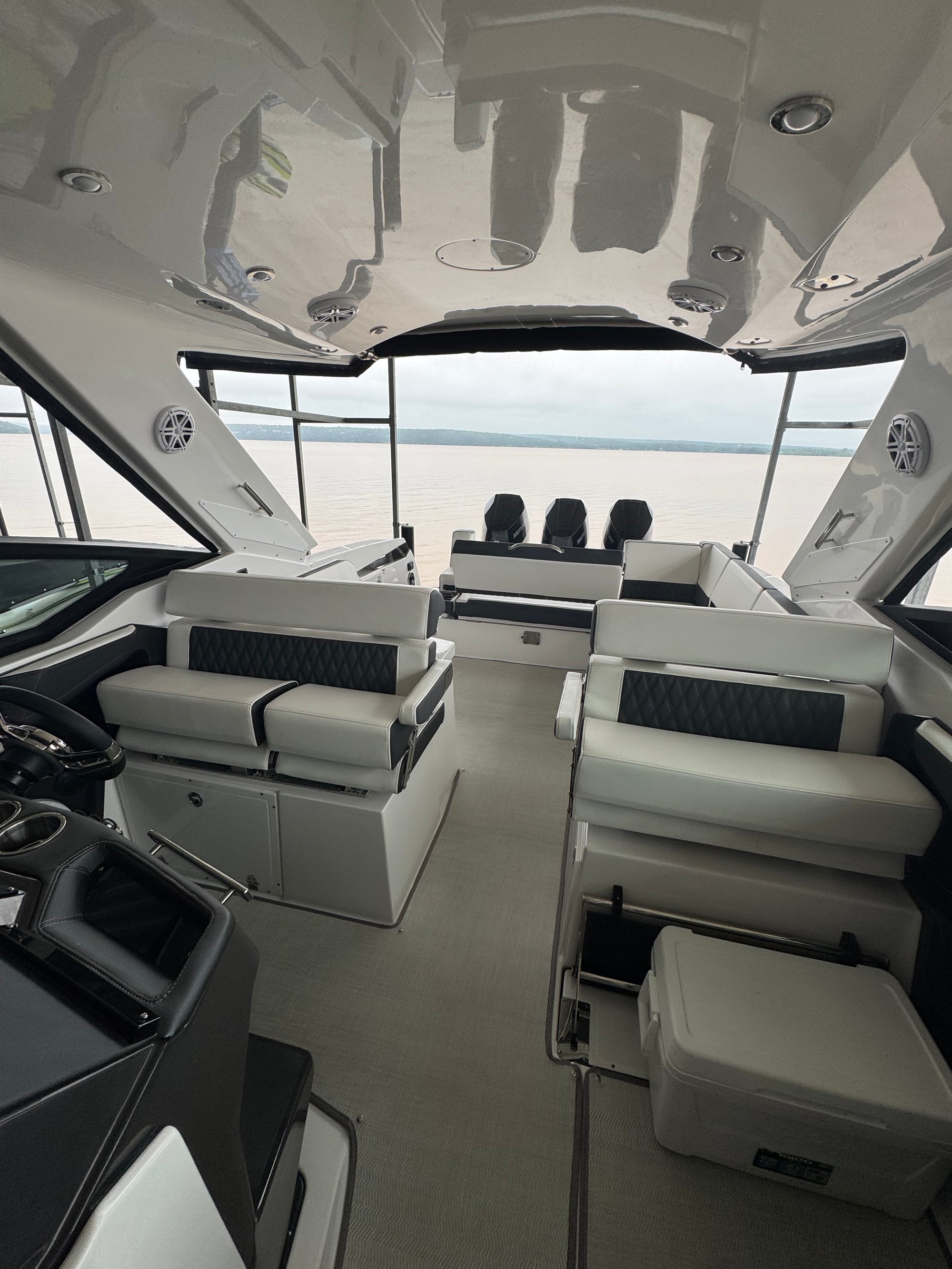 2024 Monterey 385 Super Sport (SOLD)