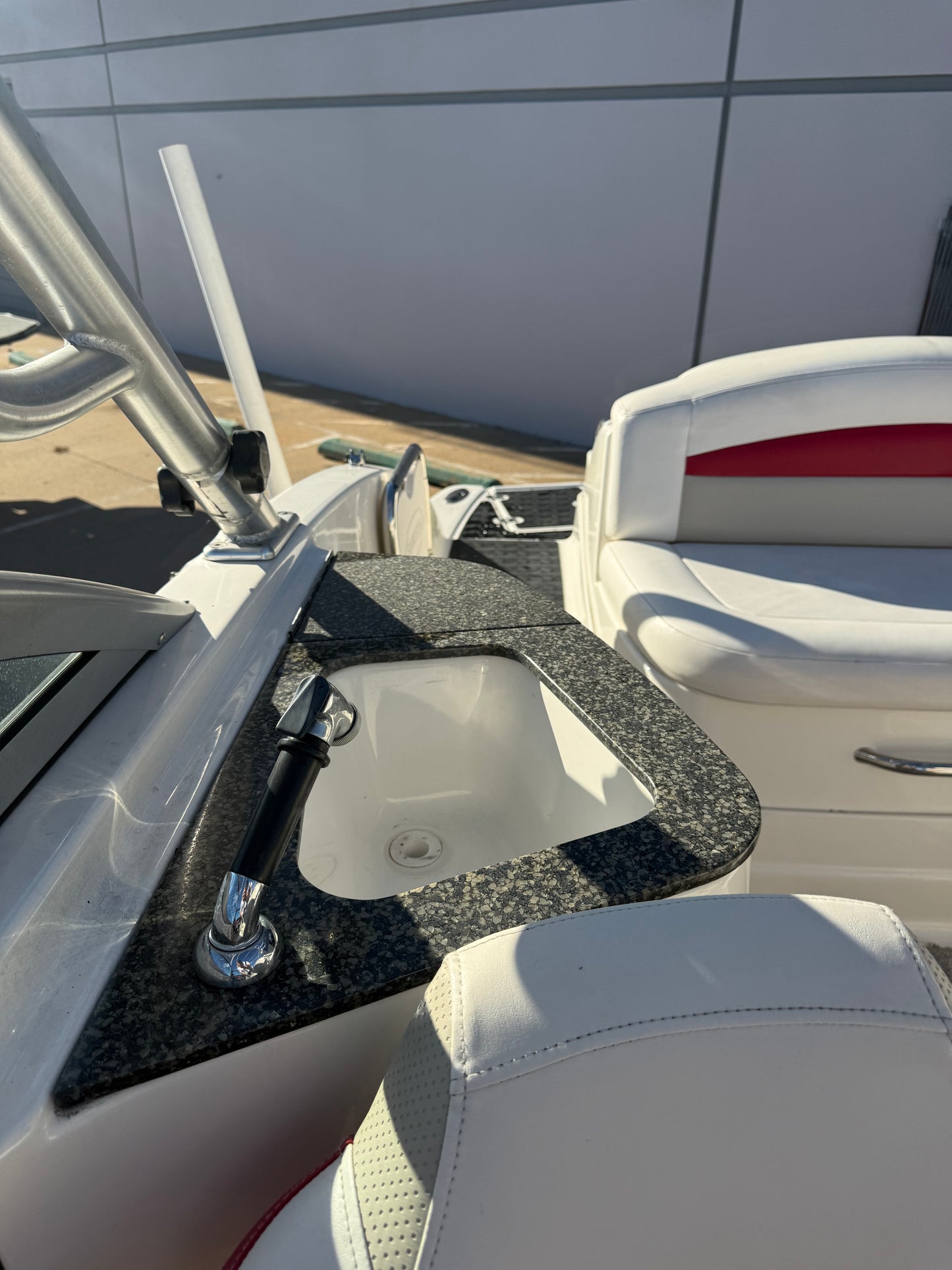 2009 Chaparral Sunesta 224