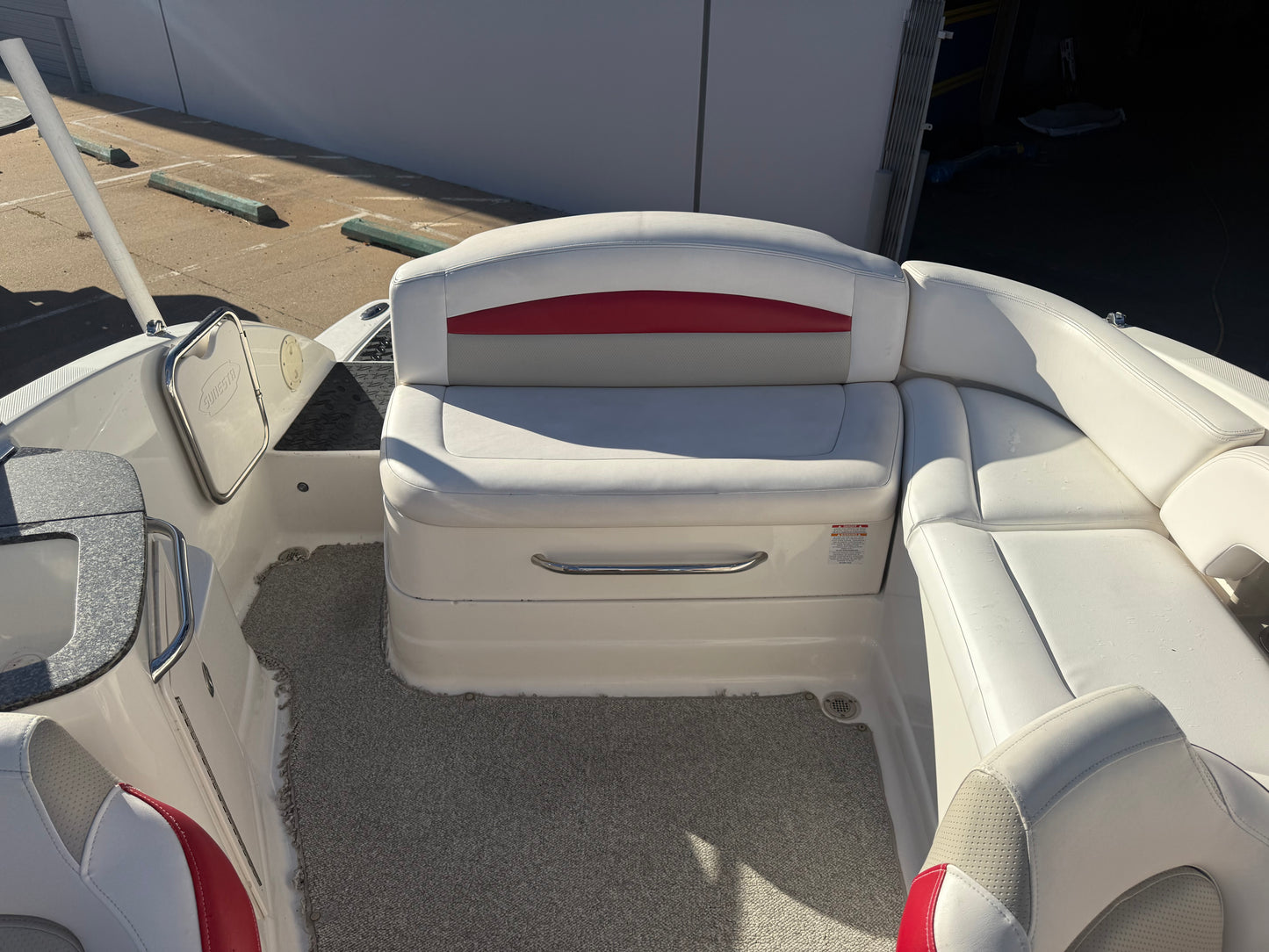 2009 Chaparral Sunesta 224