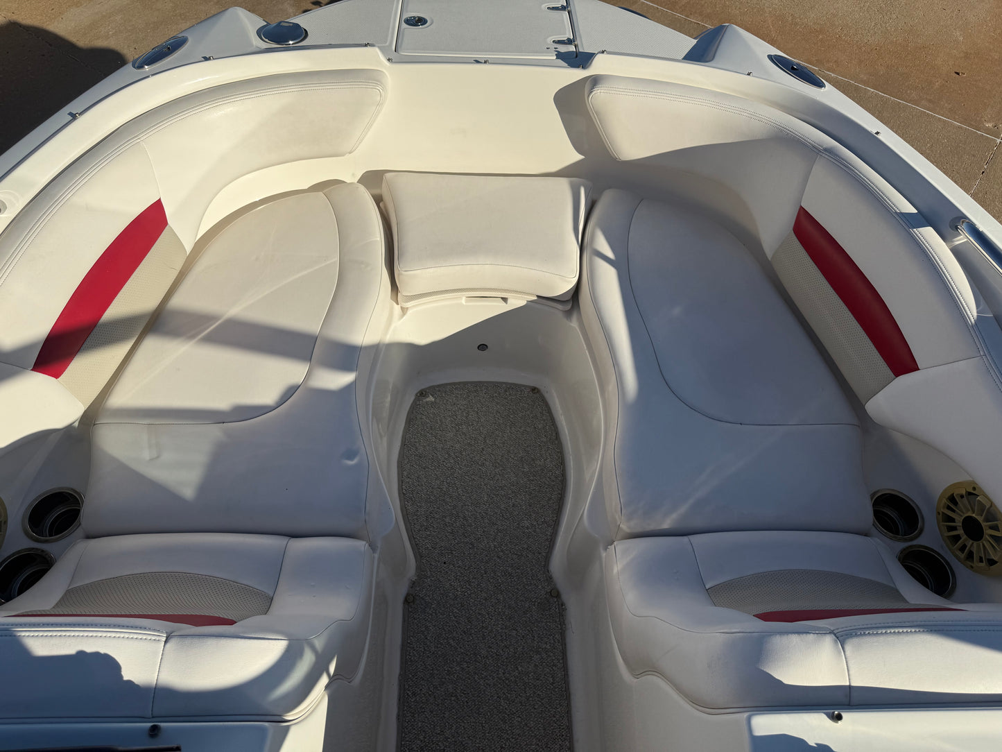 2009 Chaparral Sunesta 224