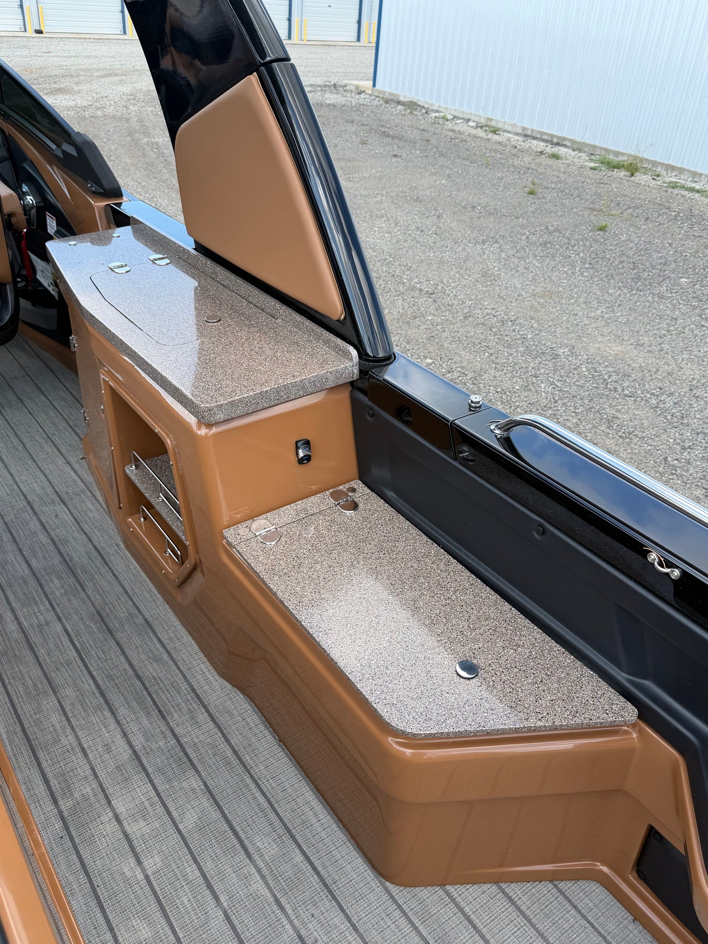 2024 Avalon Excalibur 400 V10 Verado