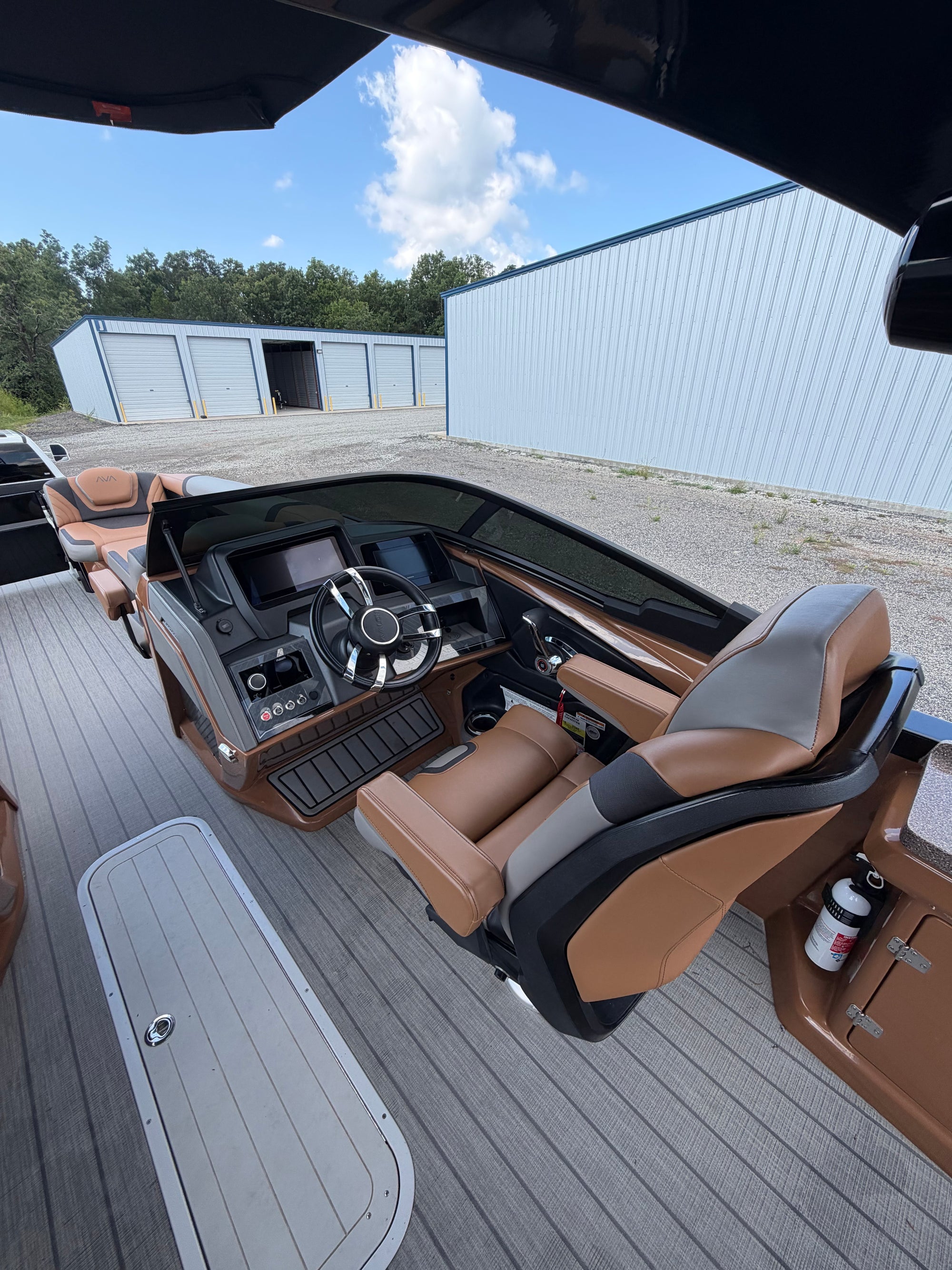 2024 Avalon Excalibur 400 V10 Verado