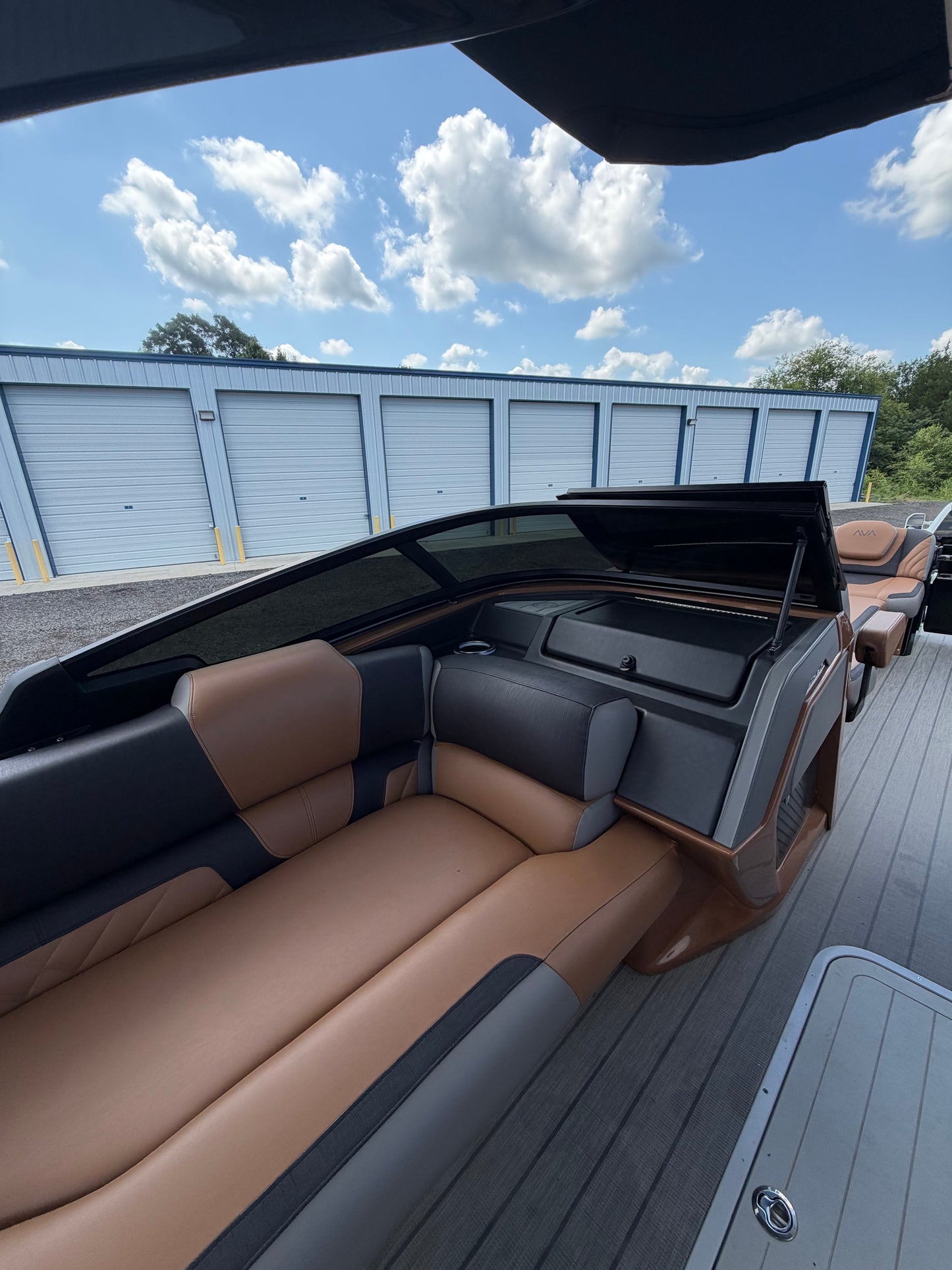 2024 Avalon Excalibur 400 V10 Verado