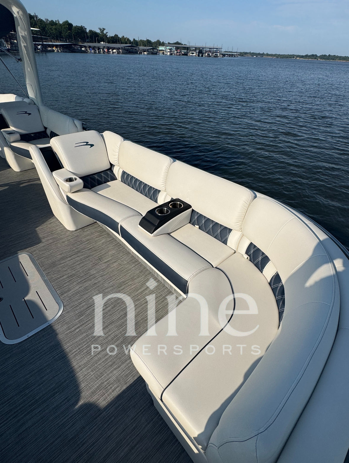 2021 Bennington QX 30 Lake of The Ozarks Edition