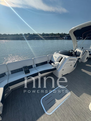 2021 Bennington QX 30 Lake of The Ozarks Edition