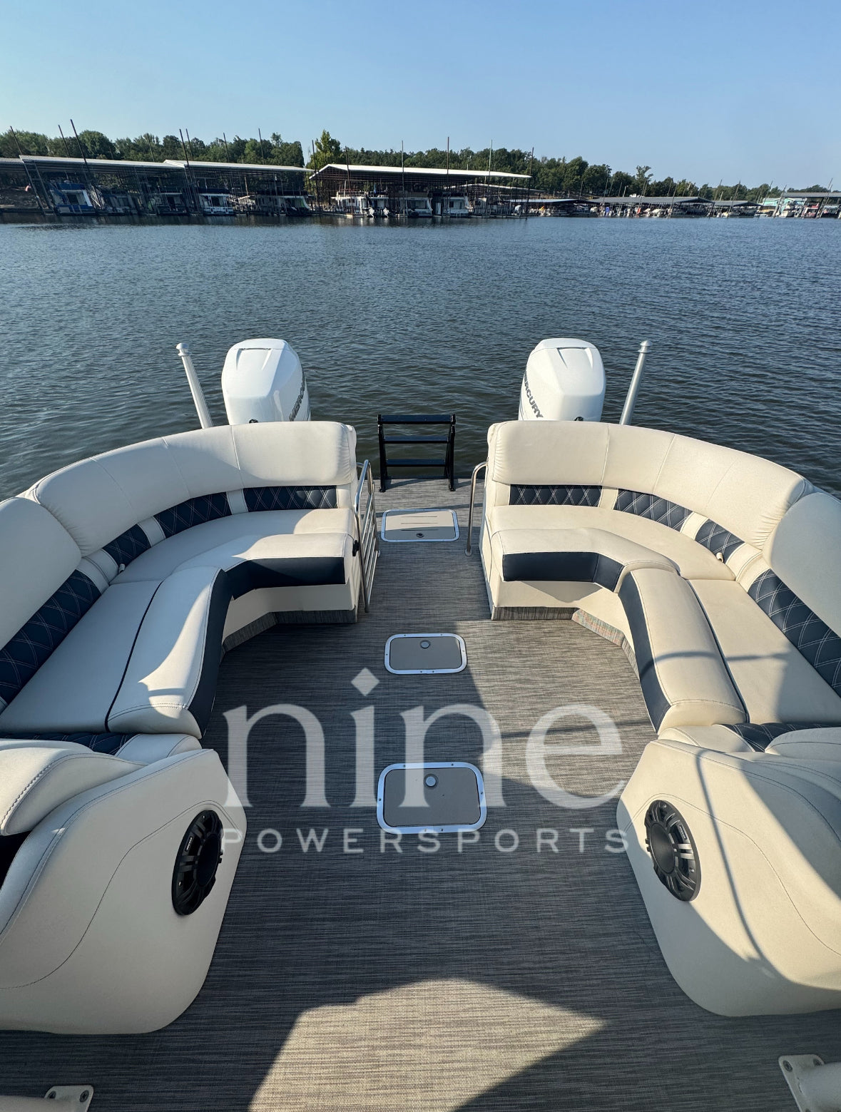 2021 Bennington QX 30 Lake of The Ozarks Edition