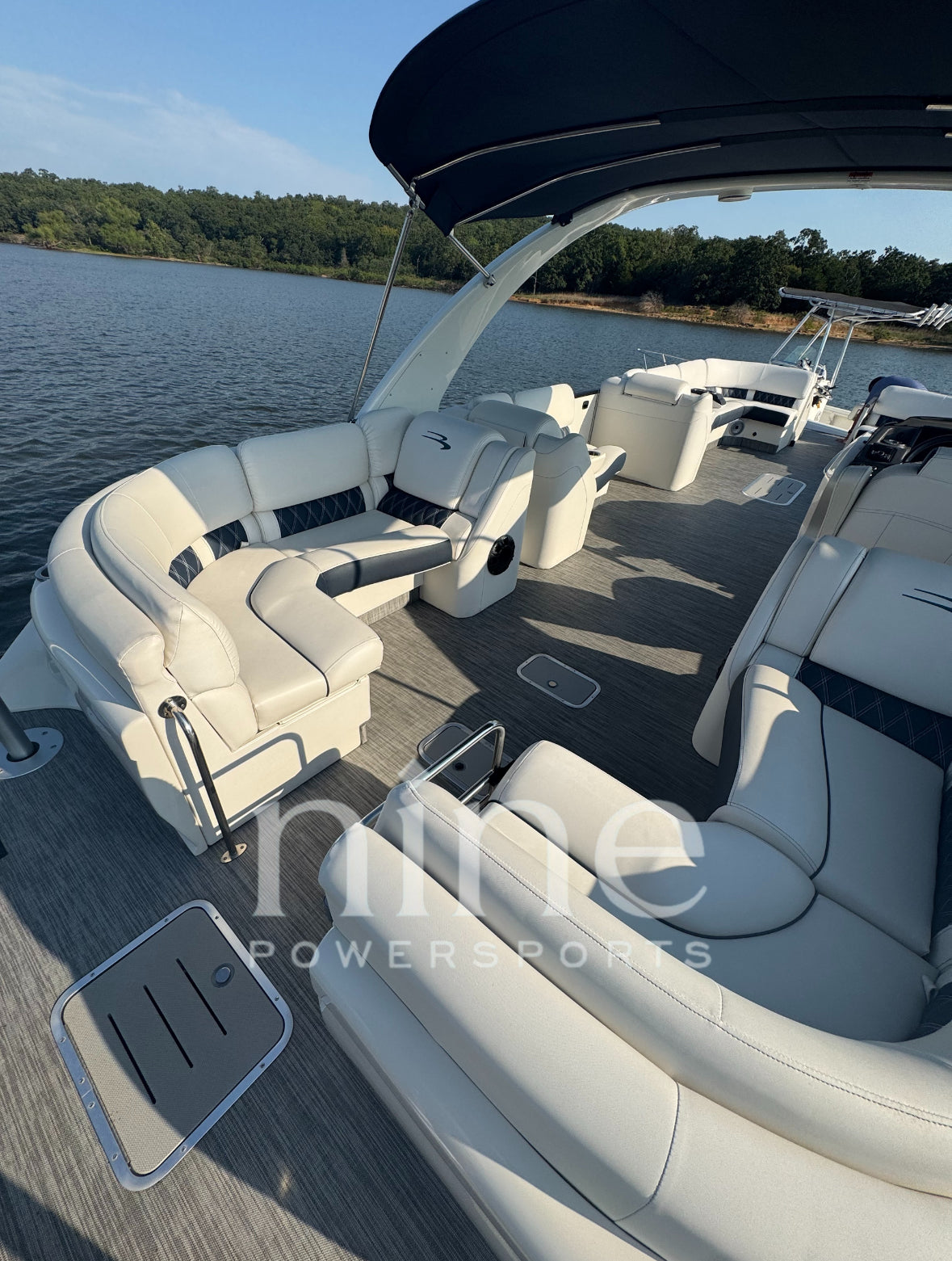 2021 Bennington QX 30 Lake of The Ozarks Edition