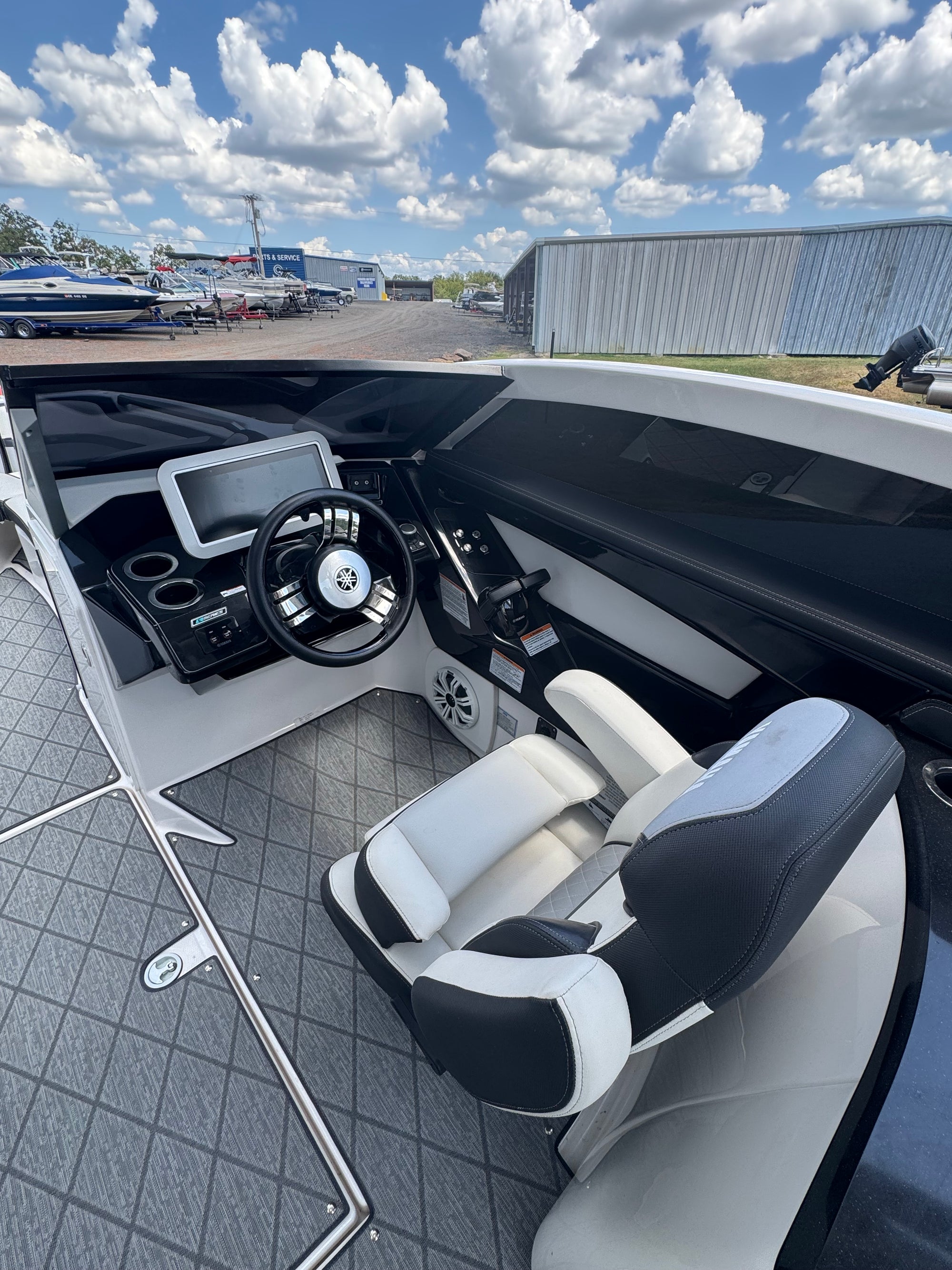 2020 Yamaha 27SSD