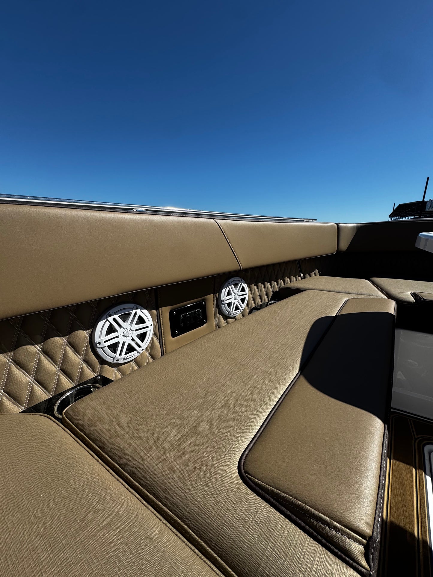 2026 Monterey 385SS Super Sport (SOLD)