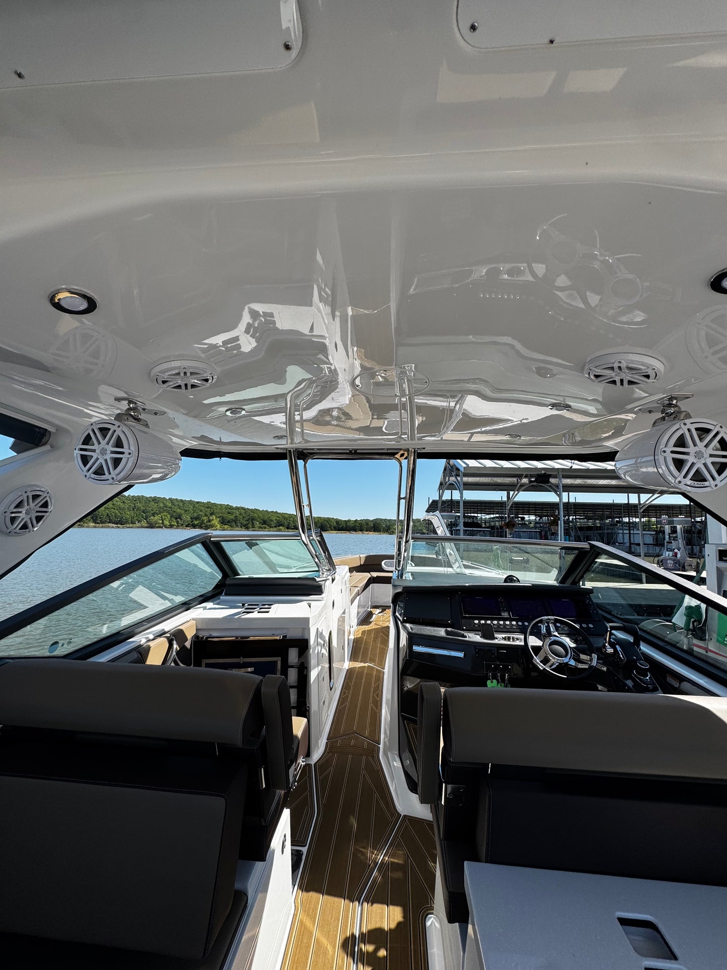 2026 Monterey 385SS Super Sport (SOLD)