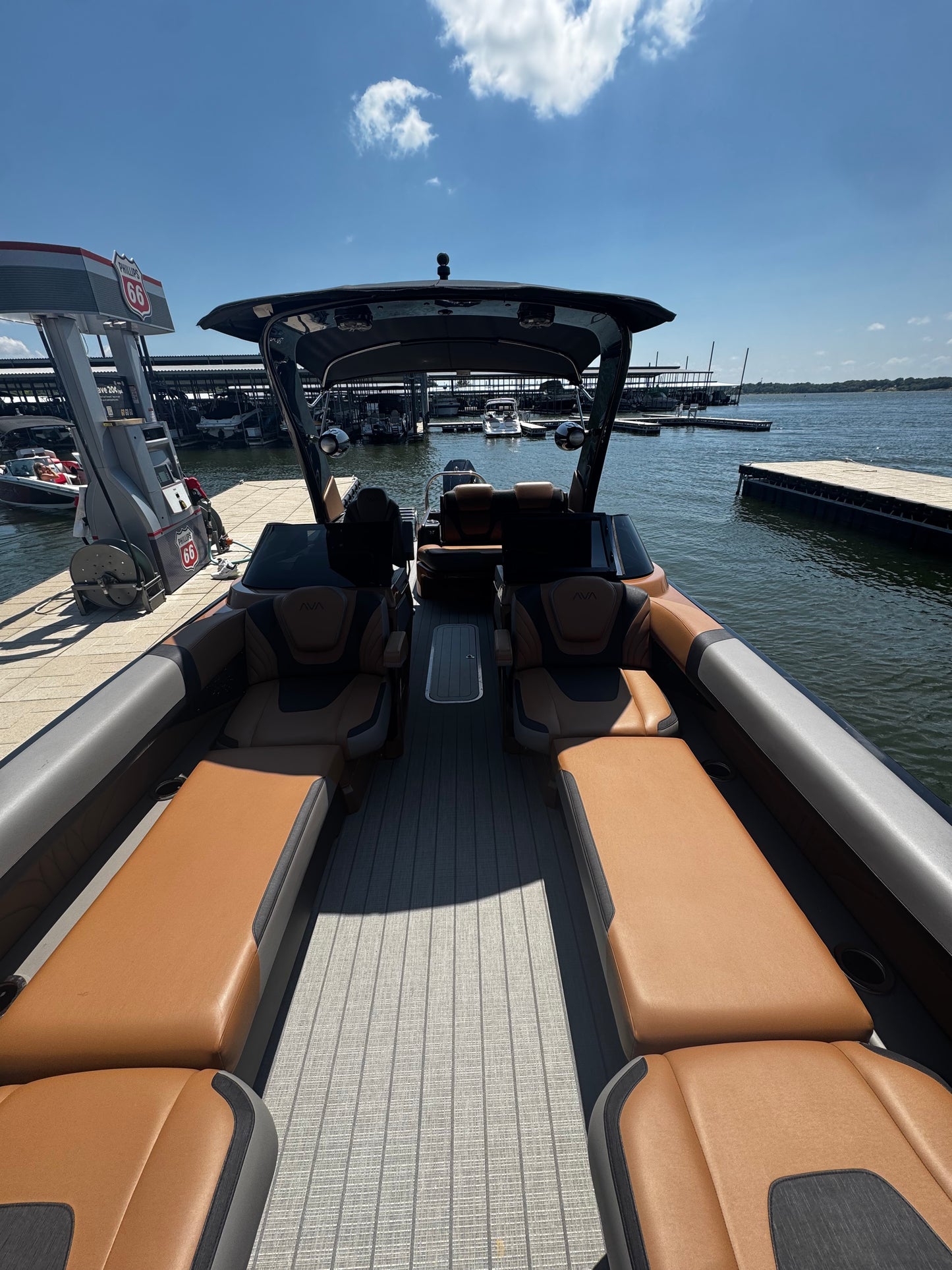 2024 Avalon Excalibur 400 V10 Verado