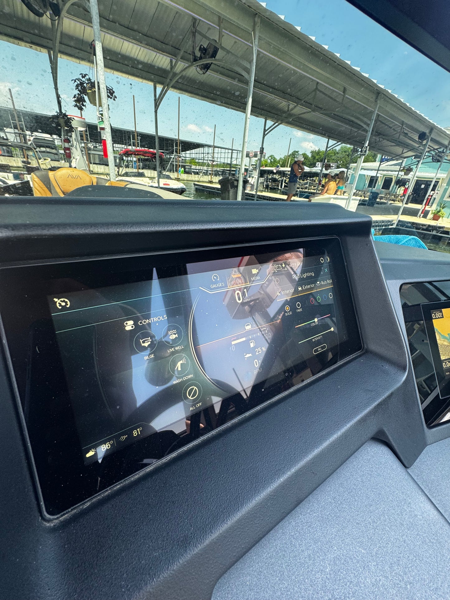 2024 Avalon Excalibur 400 V10 Verado