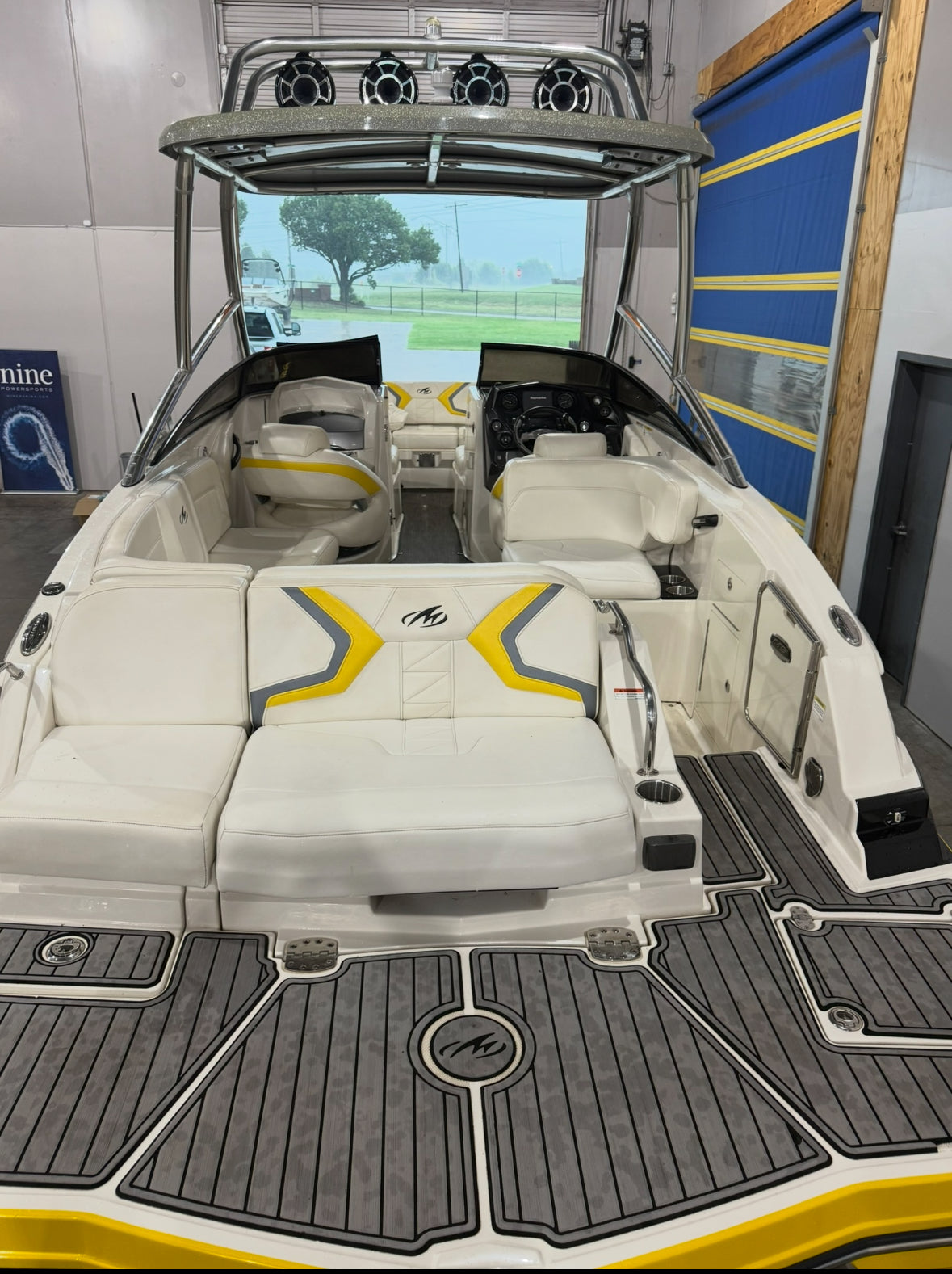 2014 Monterey M5 MSX Sport Boat