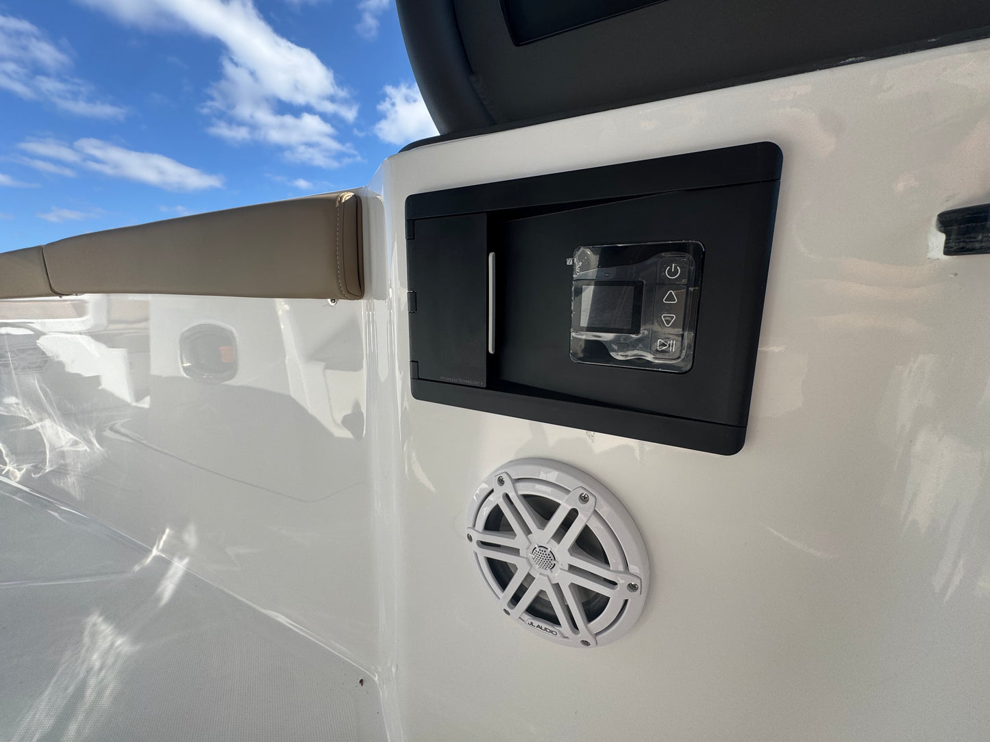 2026 Monterey Elite 27 SD